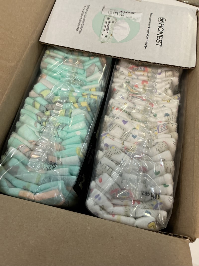 Condition photo showing New/Like New for the honest company comfort dry disposable daytime diapers for sensitive skin, hypoallergenic, above it all + all the alpacas, club box size newborn 72 count newborn (72 count) above it all + all the alpacas