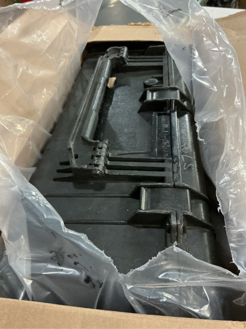 Condition photo showing Good Condition for Pelican 1650 Rolling Case No Foam (Black)
