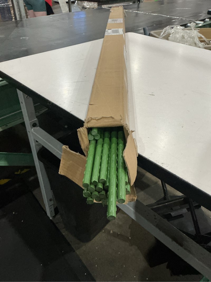 Condition photo showing Good Condition for sturdy metal garden stakes 5 ft plastic coated steel plant sticks for tomatoes,trees,cucumber,fences,beans,pack of 25 11mm-5 feet-25 pack