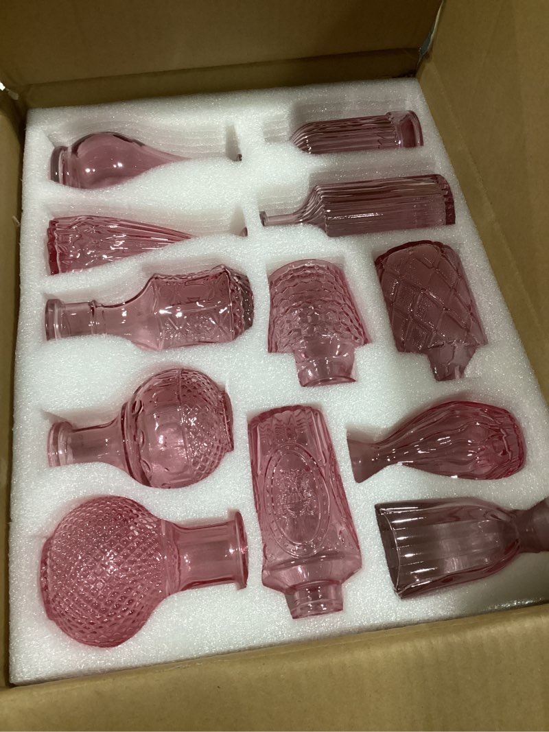 Condition photo showing Good Condition for Pink Bud Vases in Bulk 12, Vintage Small Vases for Flowers, Clear Mini Glass Vase for Centerpieces, Decorative Embossed Flower Vase for Wedding Table Decoration, Baby Shower, Birthday Party Set of 12 Vases Pink