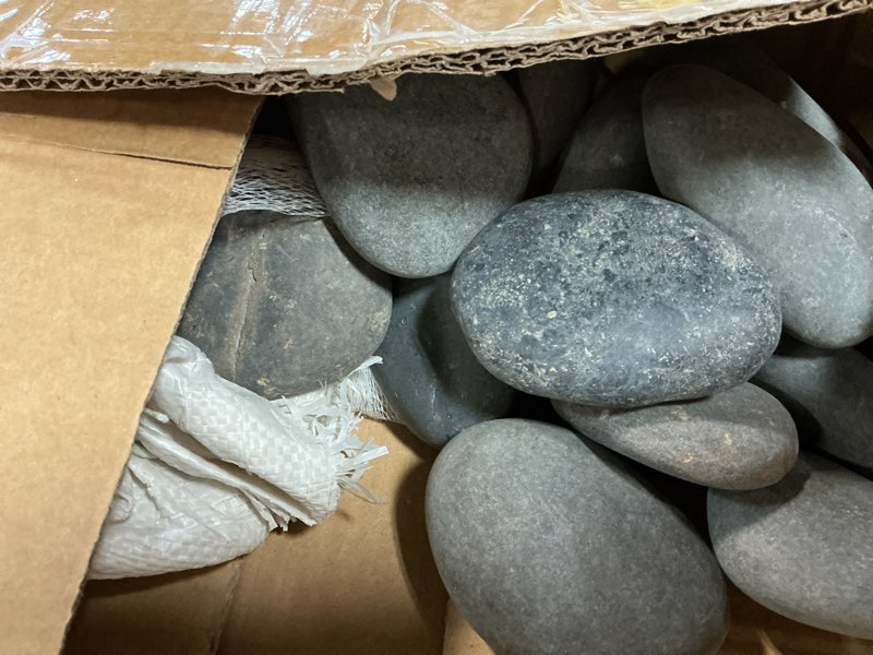 Condition photo showing As Is for [about 98 pcs - 103 pcs](18.1 pounds) painting rocks,2.23"-3.68" river rocks,flat stones
