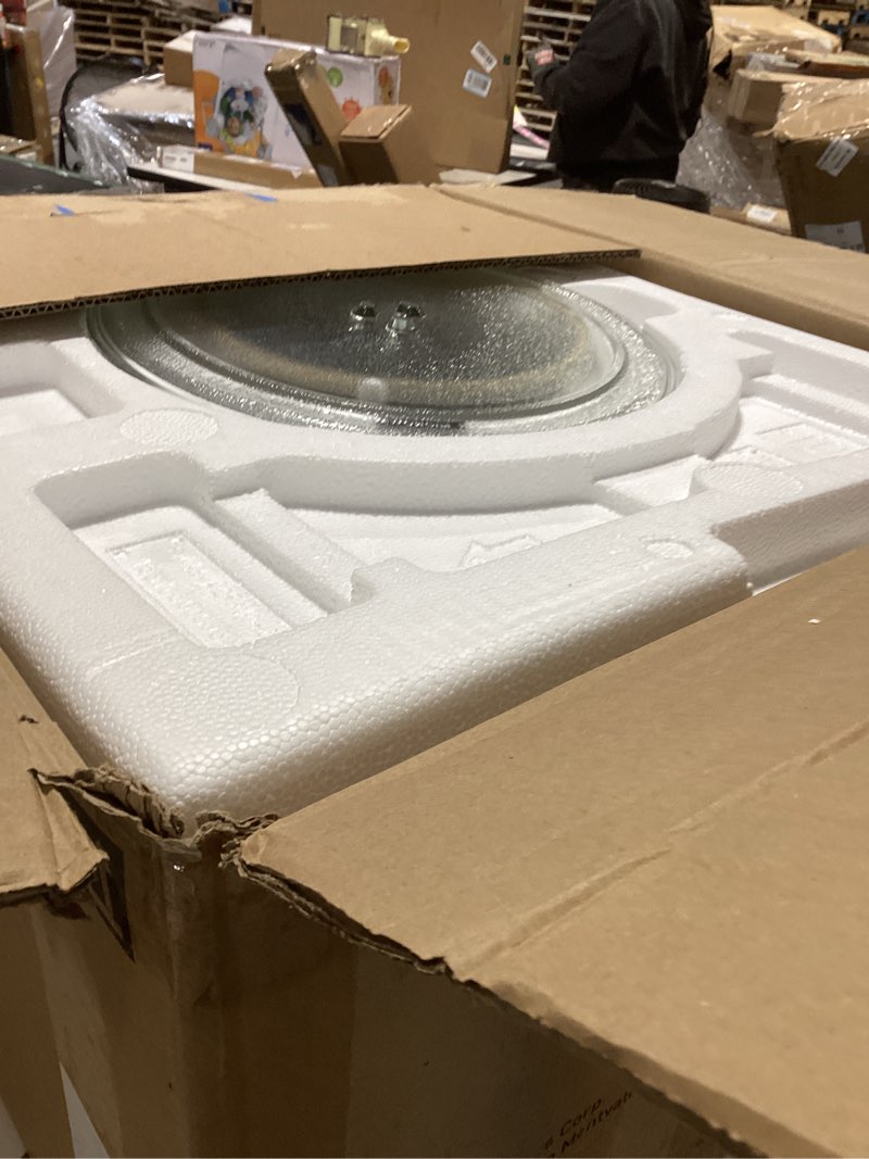 Condition photo showing Good Condition for sharp countertop microwave oven with removable 12.4" carousel turntable, 1.4 cubic feet, 1100 watt, black stainless steel with child lock black stainless