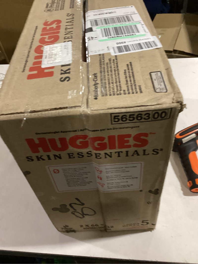 huggies size 5 diapers, skin essentials baby diapers, size 5 (27+ lbs), 132 count (2 packs of 66), p