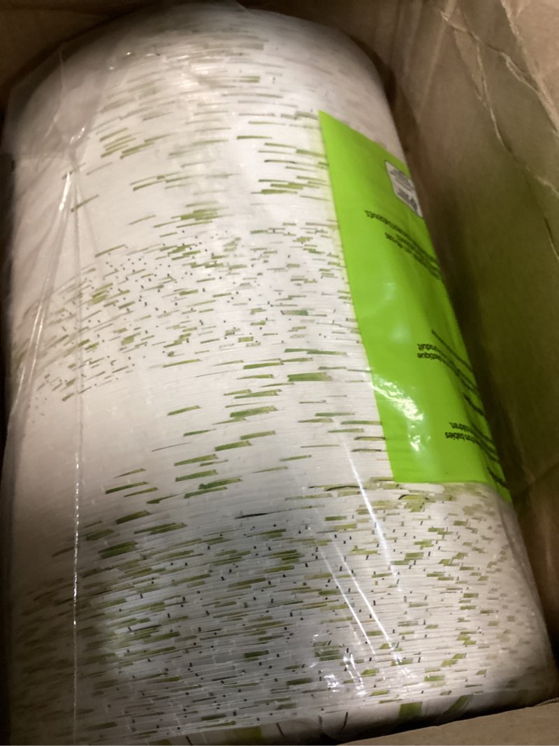 Condition photo showing Good Condition for amazon basics everyday paper plates, 8.62 inch, disposable, 300 count, packaging may vary