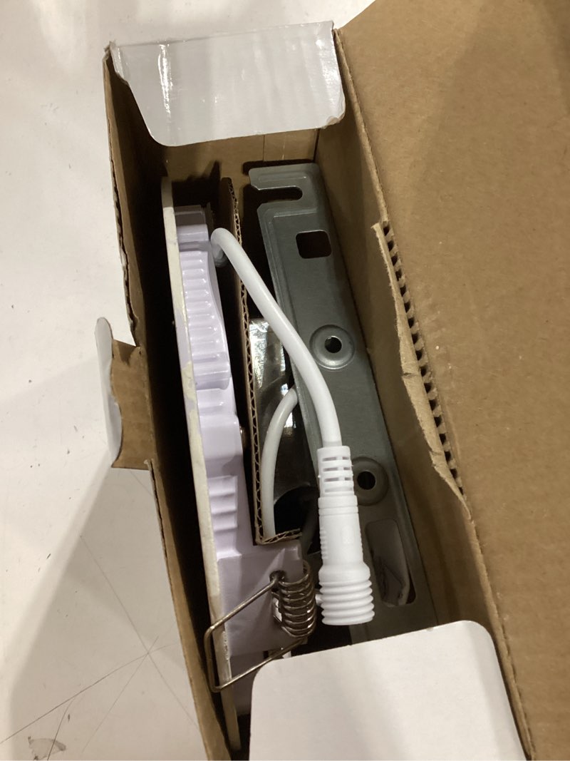 Condition photo showing As Is for halo white 6-in 950 -lumens switchable white round dimmable led wet rated recessed
