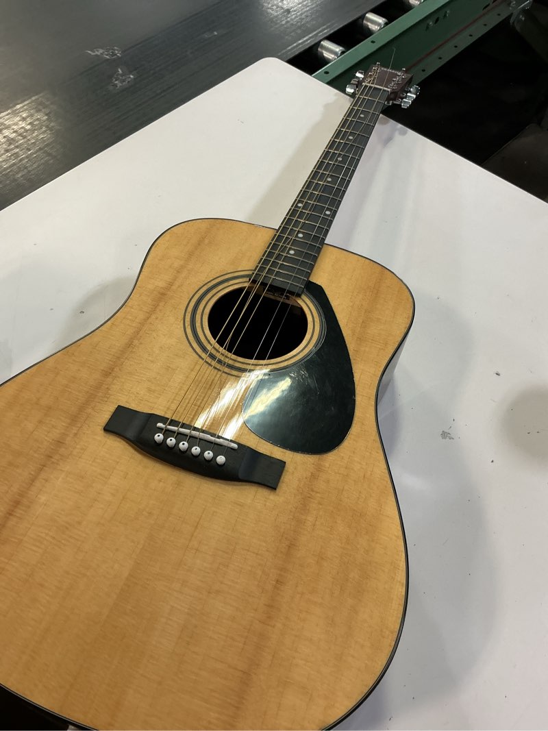 Condition photo showing As Is for Yamaha GigMaker Standard Acoustic Guitar w/ Gig Bag, Tuner, Strap and Picks - Natural Natural Guitar Gigmaker Package