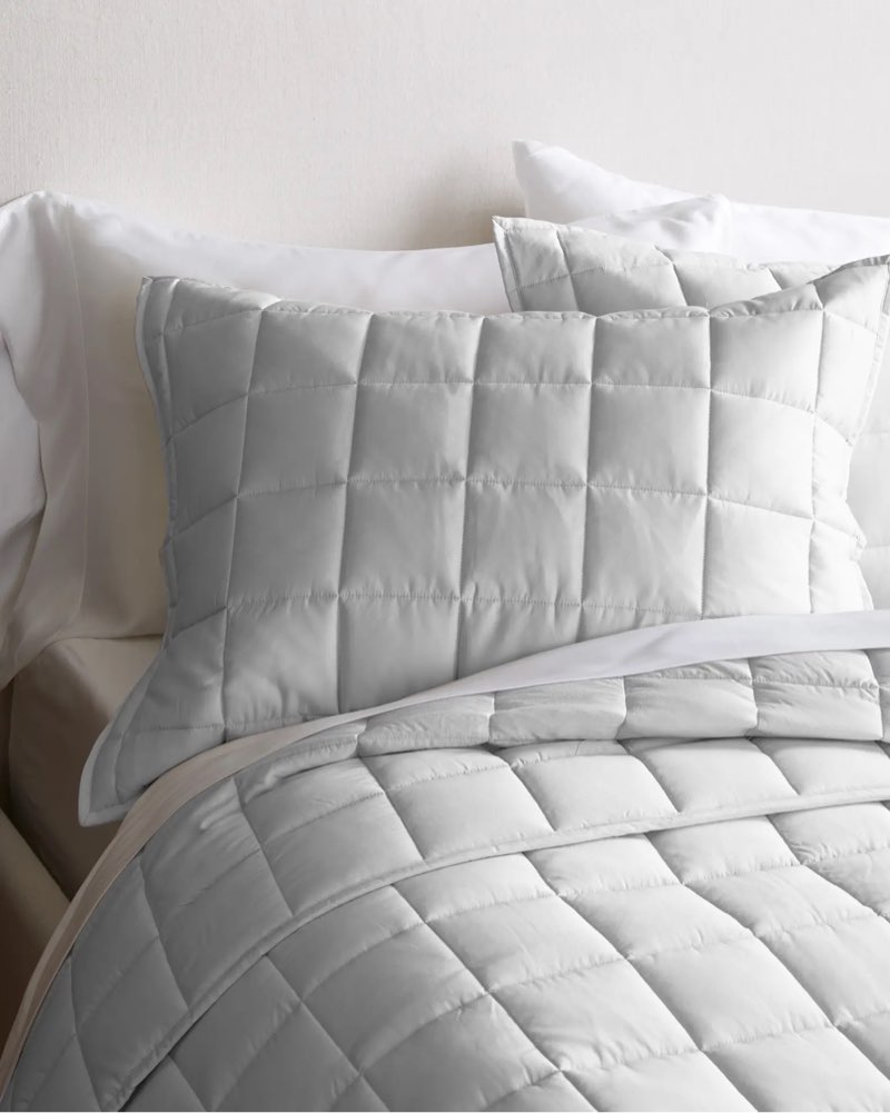 Quince white quilt