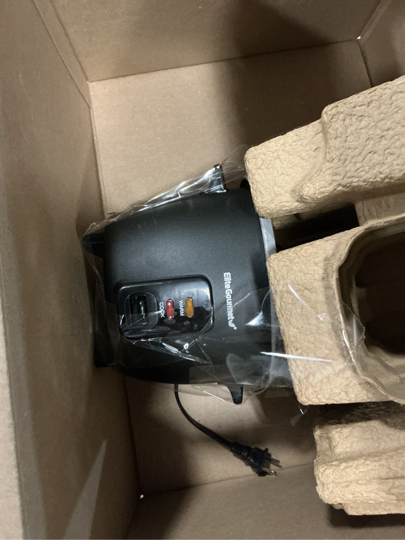 Condition photo showing Good Condition for elite gourmet erc003bx electric rice cooker with automatic keep warm makes soups, stews, grains, hot cereals, 6 cups cooked (3 cups uncooked), black