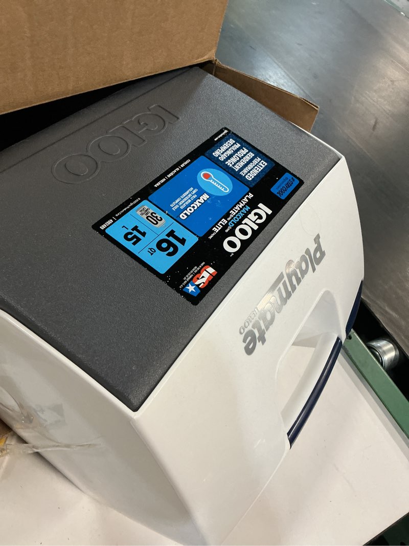 Condition photo showing Good Condition for Igloo Classic Playmate Coolers 16 Qt - 30 Can Carbonite