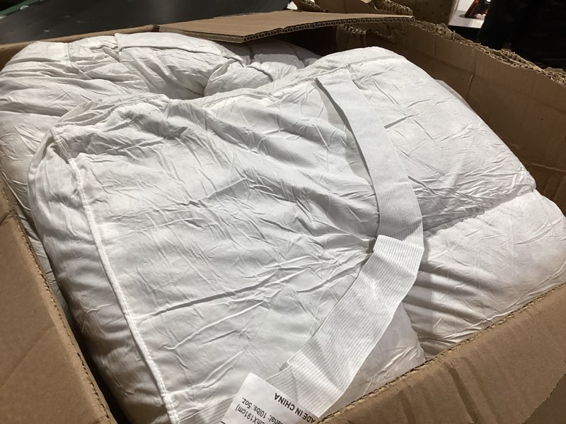 Condition photo showing Good Condition for WhatsBedding 5 Inch Duck Feather Bed, 100% Cotton Extra Thick Mattress Topper, 2500gsm Overfilled Pillow Top, Hotel Collection Mattress Topper White Plaid(5in) Twin
