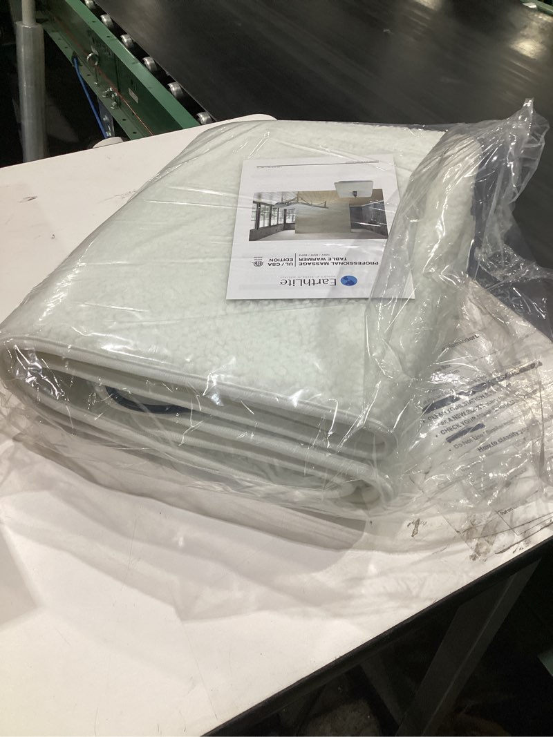 Condition photo showing Good Condition for earthlite massage table warmer & fleece pad (2in1), etl certified, 3 heat settings, 13ft cord/heating pad / 1 year replacement guarantee 30\" x 72\"-fleece pad white