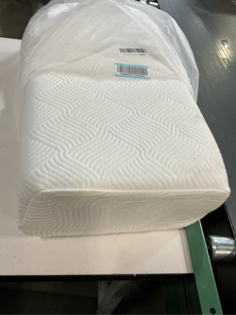 Condition photo showing Good Condition for Firm Pro Cube Pillow for Side Sleeper, Cooling Memory Foam Pillows with Two Side Four Types of Softness for Neck and Shoulder Pain, King or Queen 24"x12"x6" 6" Firm pillow