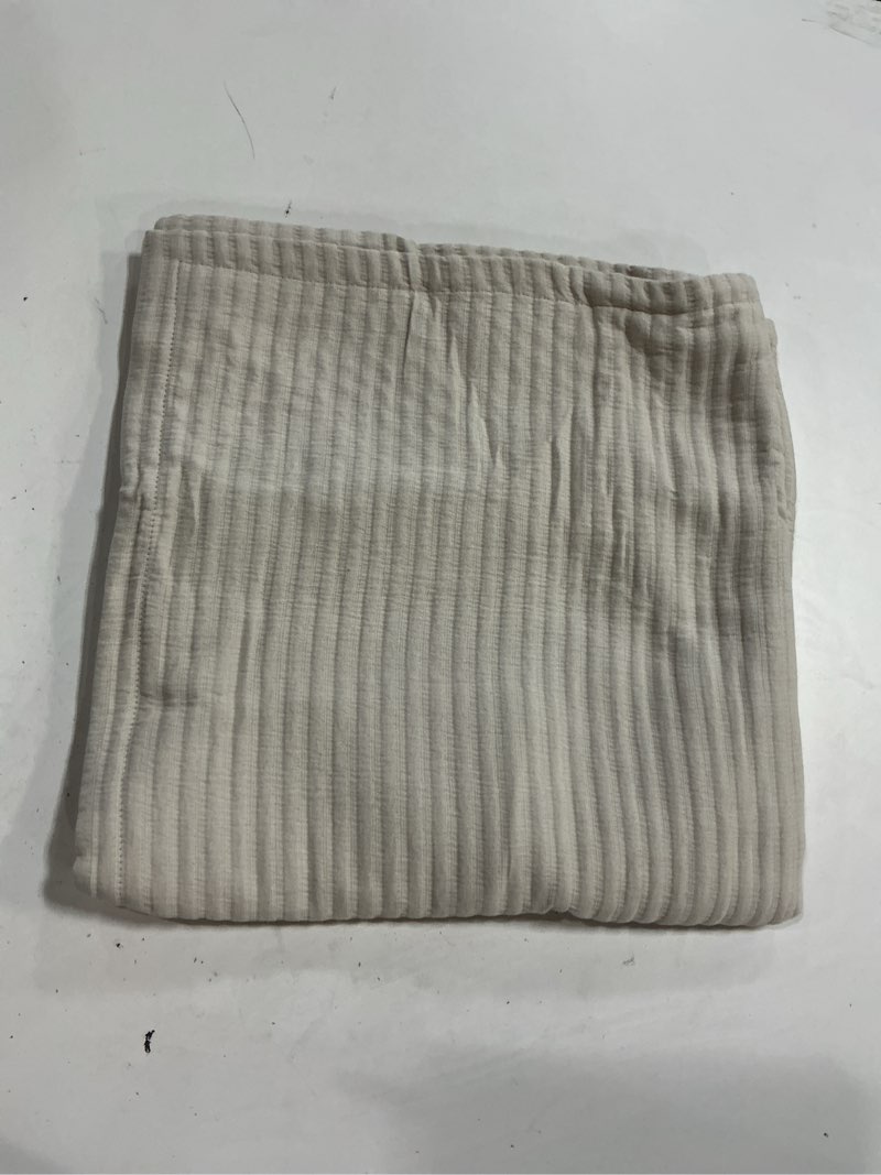 Condition photo showing Good Condition for organic cotton matelasse euro sham, euro, sand
