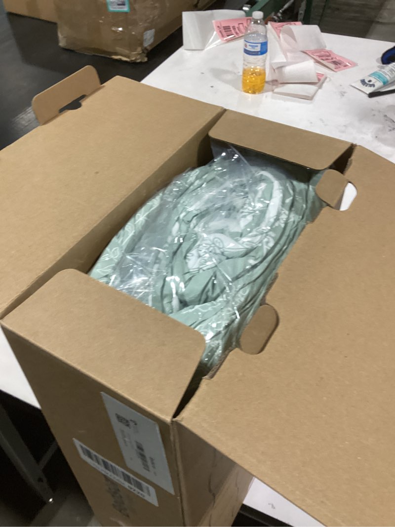 Condition photo showing New/Like New for Bedsure Queen Comforter Set - Sage Green Bed Set, 3 Pieces Cute Floral Bedding, 1 Soft Reversible Botanical Flowers Comforter and 2 Pillow Shams Queen 01 - Sage Green