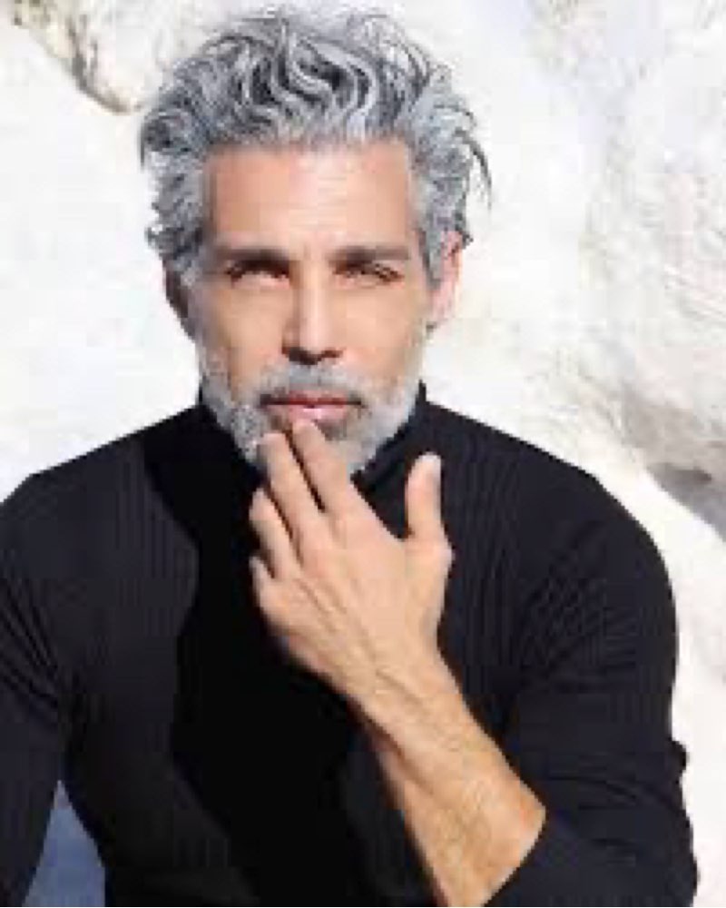 Beweig Short Culry Grey Wig for Men Short Wavy Cosplay Layered Wigs, Grey mixed White