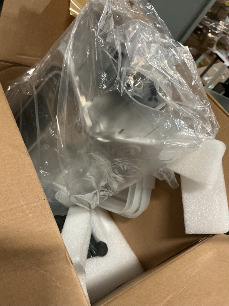 Condition photo showing Good Condition for aeitto blender for kitchen, 68 oz large capacity professional countertop blender, 1500-watt smoothie blender for ice crush, frozen drinks, silver silver 68.00