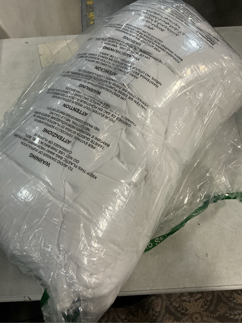 Condition photo showing Good Condition for bedsure comforters queen size duvet insert, quilted down alternative comforter, ultra soft lightweight comforter blanket for bed, with 8 tabs, machine washable, 88x88 in, white white queen