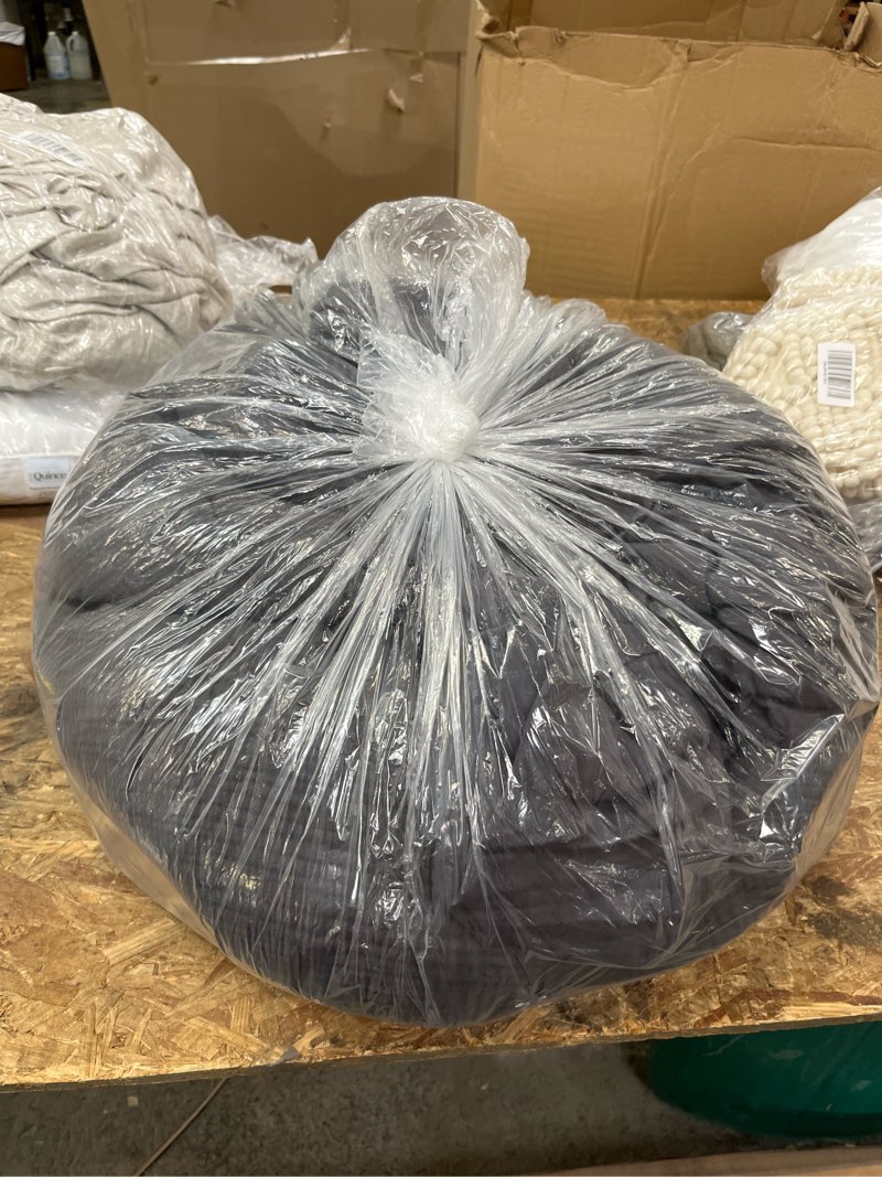 Condition photo showing Good Condition for organic airy gauze dream quilt, full/queen, charcoal