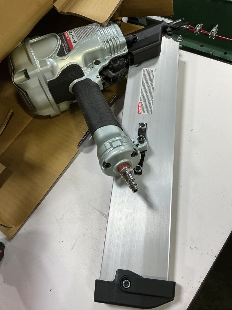 Condition photo showing Good Condition for metabo hpt 35 deg framing nailer