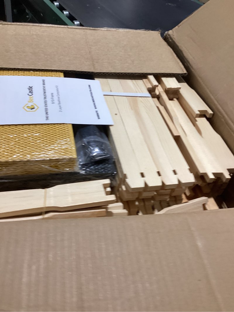 Condition photo showing Good Condition for beecastle 8 frame langstroth bee hive coated with beeswax includes beehive frames and waxed foundations (1 deep box & 1 medium box)