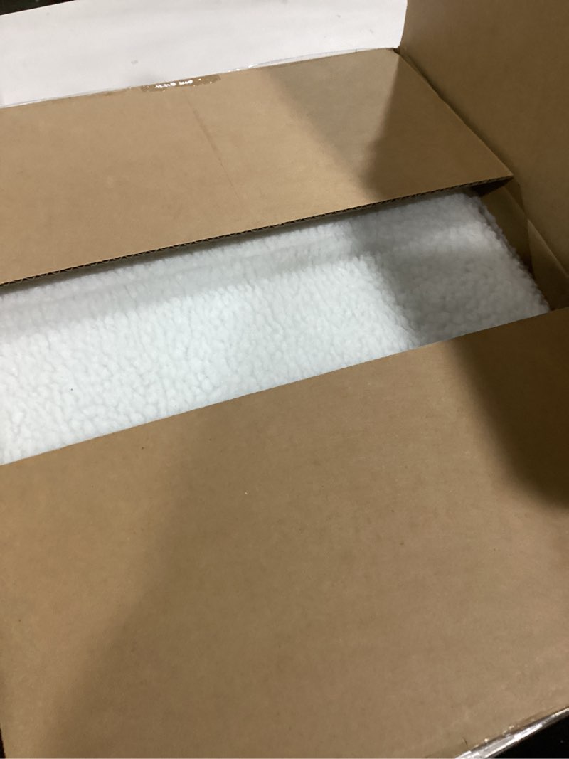 Condition photo showing Good Condition for Bedsure Large Cat Beds for Indoor Cats - Extra Wide Cat Cube House for Small Pet with Fluffy Ball Hanging and Scratch Pad, Foldable Pet Cave Hideaway for Multiple Cats, 23.6x16.9x13 inches, Blue Blue Widen