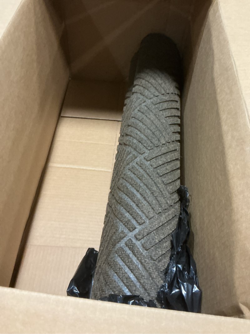 Condition photo showing Good Condition for jxgzyy Door Mat, 3'11" x 2'8" Non Slip Carpet Runner, Dirt Trapper Indoor/Outdoor Floor Mats for Pat