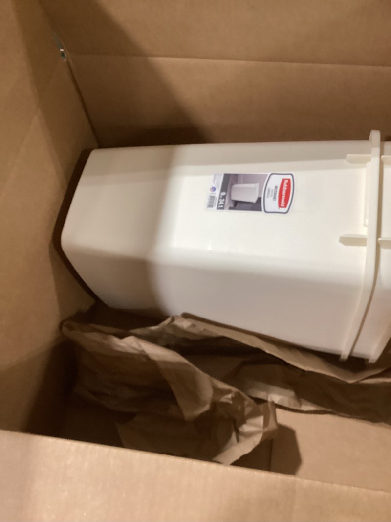 Condition photo showing Good Condition for Rubbermaid Small Trash 9-Gallons Beige Plastic Garbage Can/Wastebasket for Kitchen/Bathroom fits Under-Sink/Desk/Countertop/Cabinet 21-quart Bisque Bisque 21-quart 1 Pack Trash Can