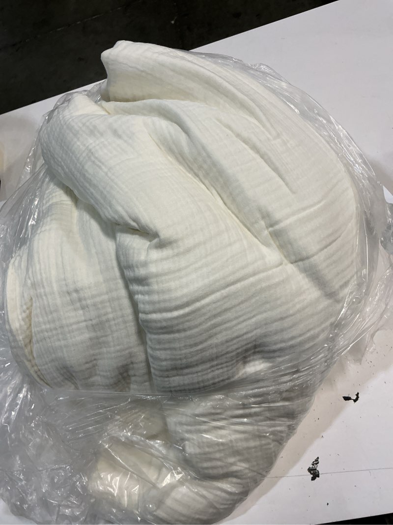 Condition photo showing As Is for quince organic cotton gauze duvet cover, king/cal king, ivory