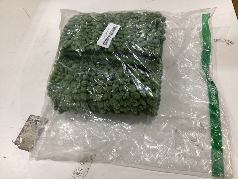 Condition photo showing New/Like New for arotive luxury bathroom rugs 30x20, extra soft thick absorbent shaggy chenille bath rugs, non-slip machine wash dry, bath mats for bathroom floor, tub and shower, home decor accessories, olive green olive green rectangular 30" x 20"