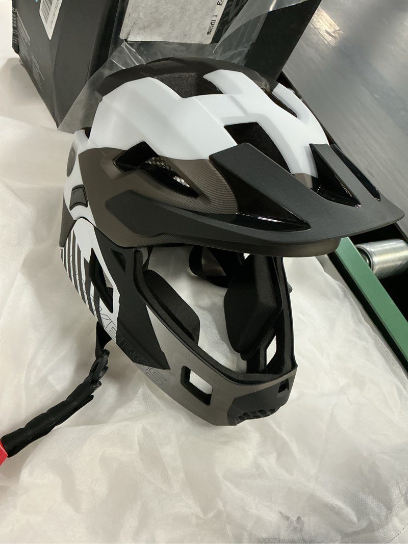 Condition photo showing Good Condition for rockbros kids full face helmet kids bike helmets lightweight toddler mountain bike helmet detachable for mtb bmx skating cycling scooter safety bicycle helmets for youth child boys girls ages 3-16 silver black white small