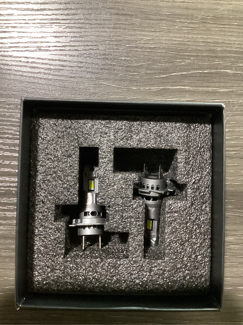 Condition photo showing Good Condition for fahren h7/h7ll bulbs, 80,000lm 10x brighter h7, 6500k cool, real 1:1 mini size, 3-min plug & play, canbus ready, ip68 waterproof with 10-year lifespan, gauges light kit h7