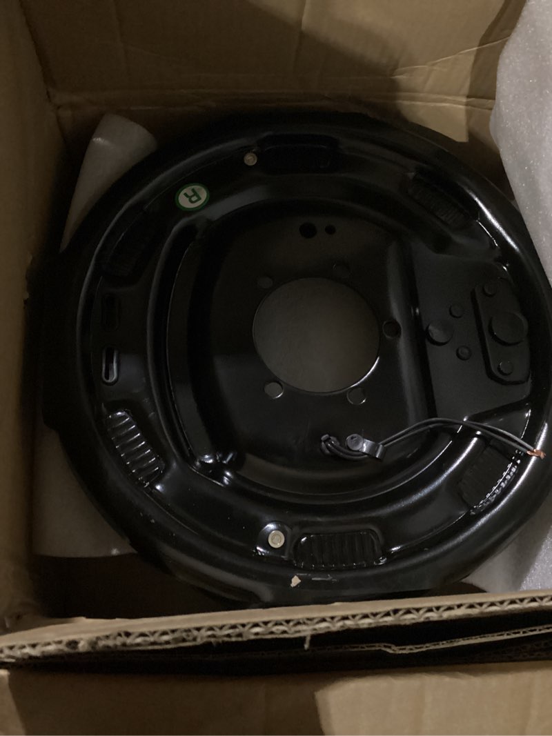 Condition photo showing New/Like New for VEVOR Electric Trailer Brake Assembly, 12" x 2", 2 Pairs Self-Adjusting Electric Brakes Kit for 7000 lbs Axle, 5-Hole Mounting, Backing Plates for Braking System Part Replacement (2 Right + 2 Left) 2 Pairs Brakes