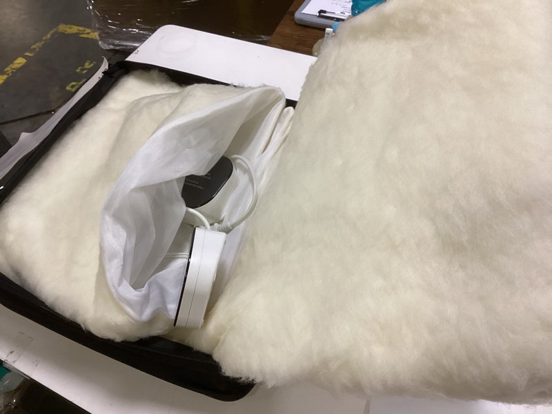 Condition photo showing Good Condition for Organic Wool Multi-Zone Pro Heated Mattress Pad