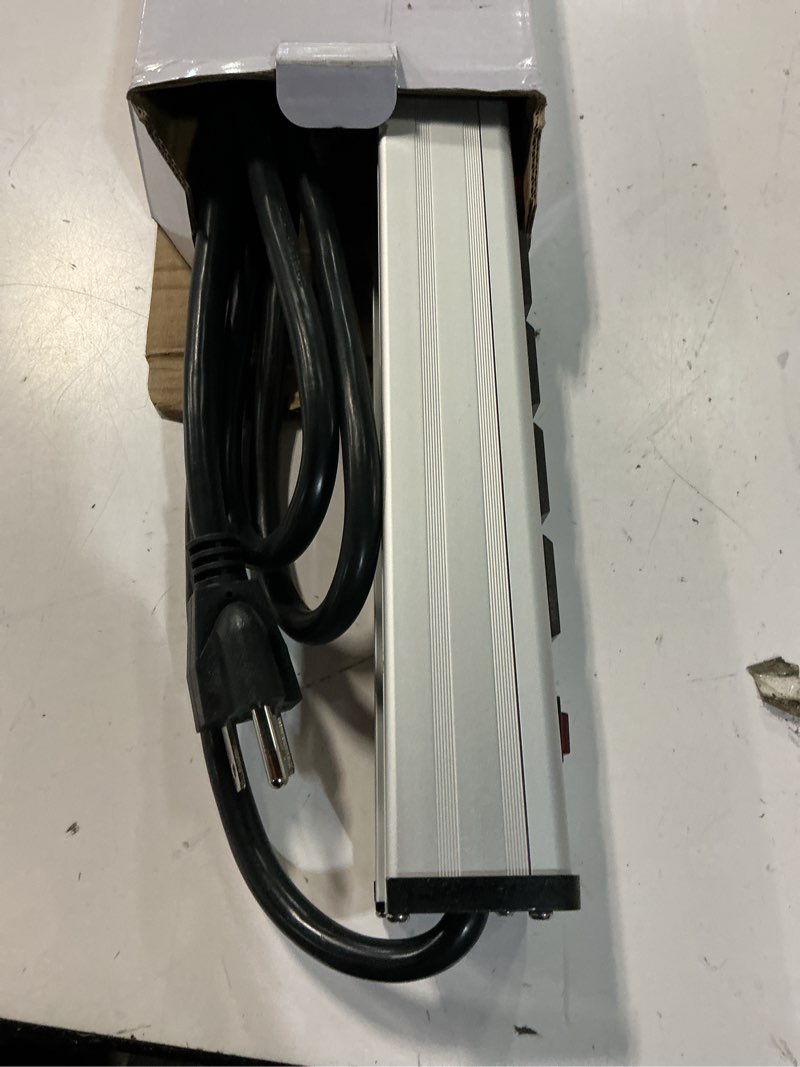 Condition photo showing Good Condition for 24 oulet long power strip,heavy duty metal socket power strip,aluminum with 15-foot extension power cord,etl certified 24 outlets