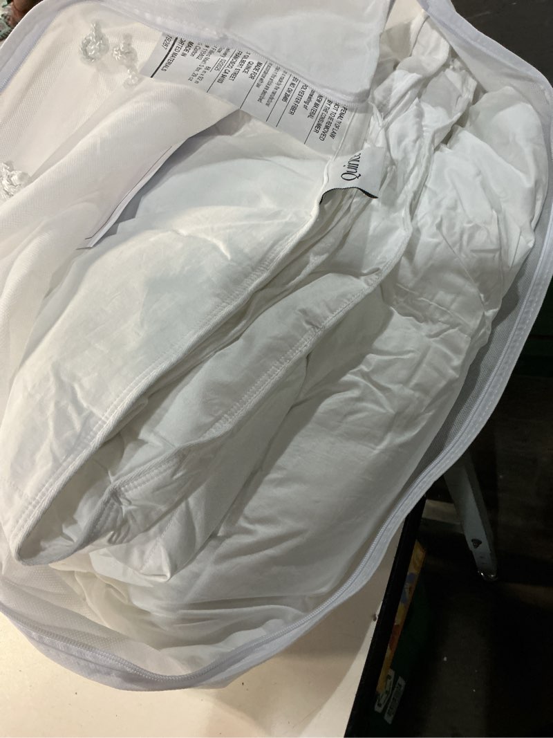 Condition photo showing Good Condition for premium down alternative duvet insert color: white size: king/cal king