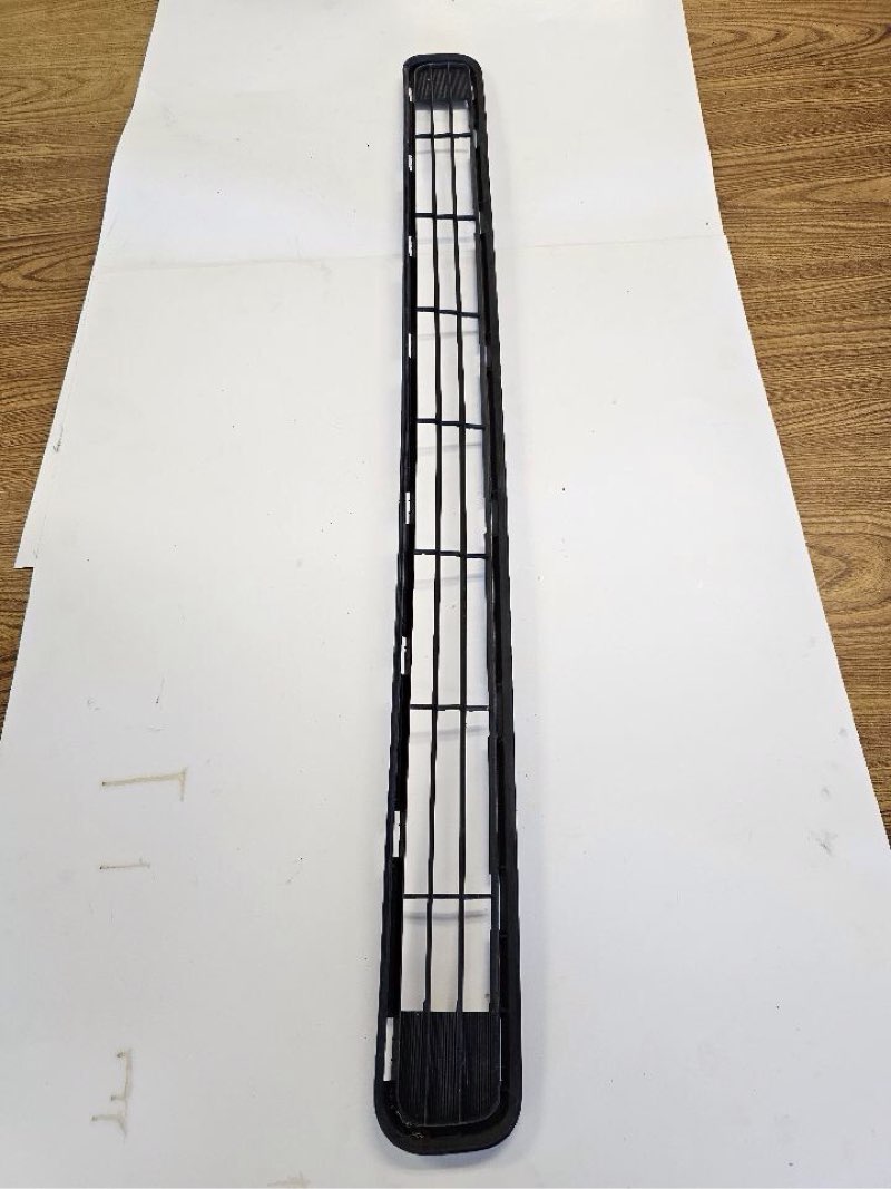 (Unknown FIT) Grille Lower Fits 