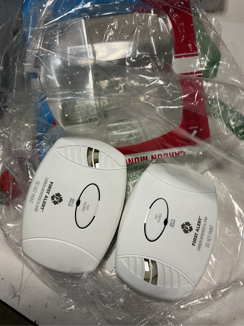 Condition photo showing As Is for FIRST ALERT Carbon Monoxide Detector, No Outlet Required, Battery Operated, CO400, White, 2 Count (Pack of 1) 2 Count (Pack of 1) Detector