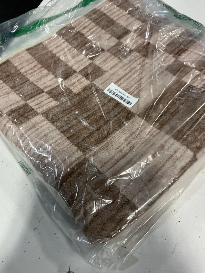 Condition photo showing Good Condition for GarveeHome Brown Checkered Rug,Washable 3x5 Rug Geometric Tan Brown Print Non Slip for Entryway,Modern Soft Low-Pile,Neutral Farmhouse Checkerboard Rug,Small Area Rugs for Bedroom Kitchen Dining Room Brown 3' x 5' (Rectangular)