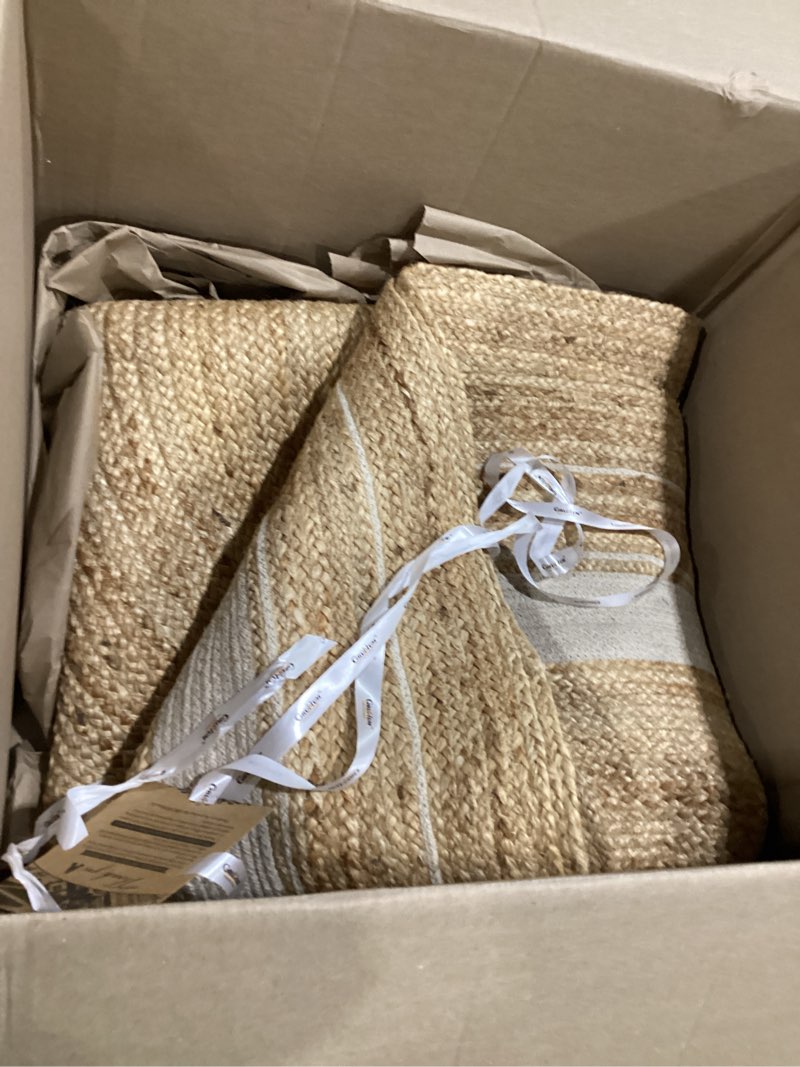 Condition photo showing Good Condition for gruhum round jute cotton area rug 7ft - natural fiber handmade boho charm farmhouse jute area rug soft braided rustic vintage reversible indoor outdoor kitchen bedroom living room hallways enterway 7' (round) natural- 14