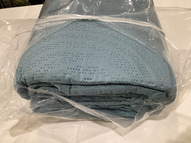 Condition photo showing Good Condition for Oversized King Bedspreads 128x120 Lightweight Quilt Set for Extra Tall Wide King or Cal King Bed Includes 1 Quilt 2 Pillow Shams Blue Oversized King (128"x120") Blue