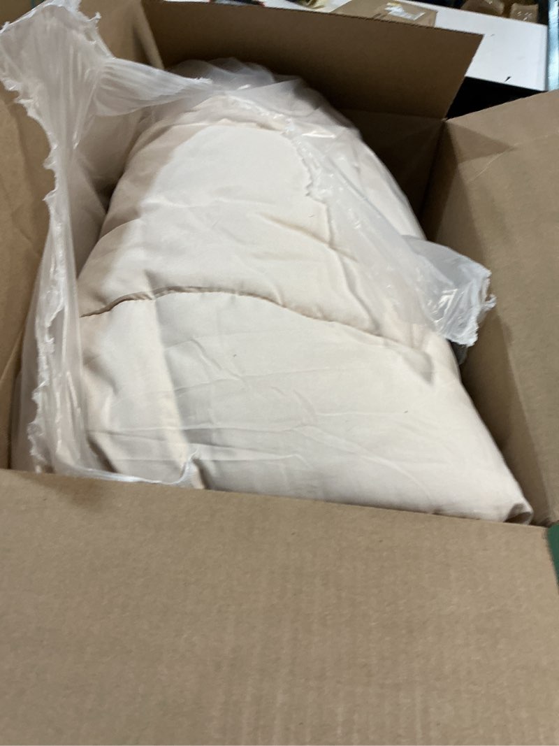 Condition photo showing Good Condition for bedsure comforter duvet insert - quilted comforters king size, all season duvet, gentlesoft down alternative bedding, with 8 tabs, gifts for women/men, beige, king 90 x 102 inches beige king