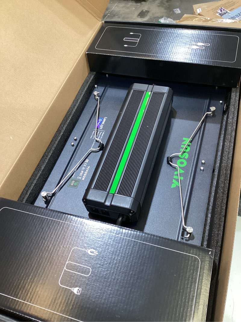 Condition photo showing Good Condition for vivosun lumalight 400w led grow light, full spectrum plant light, smart dimmable & high ppfd for indoor plants seedling vegetables bloom, fits 4×4/5×5 grow tents 4x4 400w