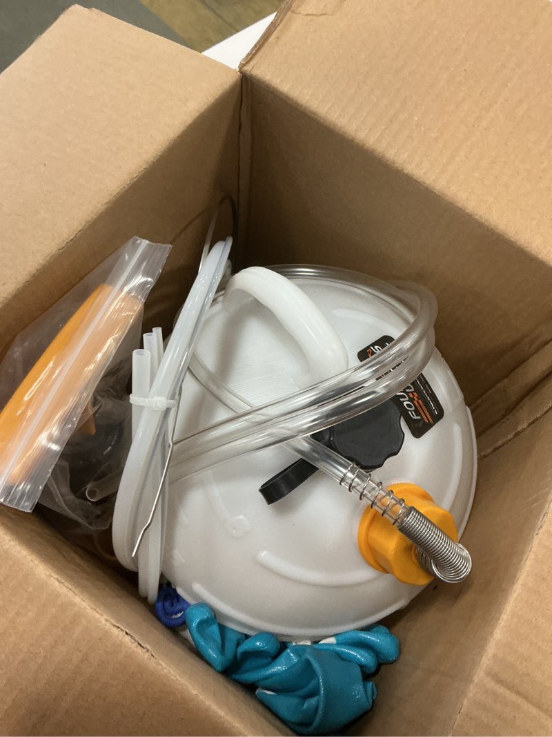 Condition photo showing Good Condition for FOUR UNCLES 6L Pneumatic/Manual Oil Extractor Pump - Fluid Extractor with 59" Main Hose, Three 41" Extension Tubes for Automotive Oil Change, a Brake Bleeding Hose for Brake Fluid Change 6L Manual/Pneumatic