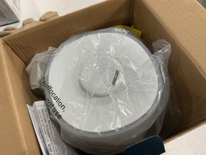 Condition photo showing Good Condition for safety 1st humid control filter free humidifier
