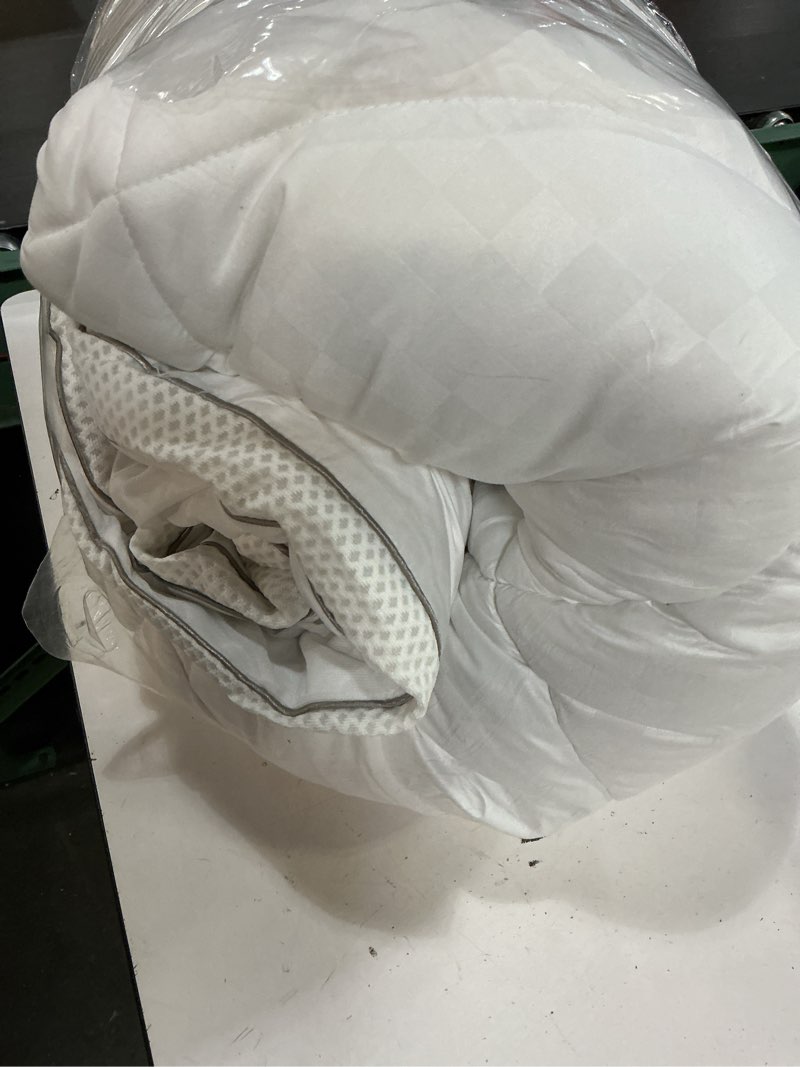 Condition photo showing Good Condition for 3 inch ultra-fluffy memory foam mattress topper cal king, extra soft pillow top cal king mattress topper with 4x support, mattress pad with breathable air mesh sides, 6-21'' deep pocket white california king