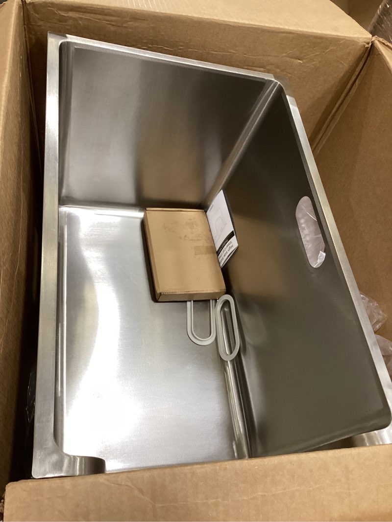 Condition photo showing Good Condition for stainless steel litter box 13.7'' high sides, xl metal cat litter box with curved low entry, cat litter pan for big & multiple cats, pet toliet with handy wheels for easy moving 20"l x 12.2"w x 13.7"h