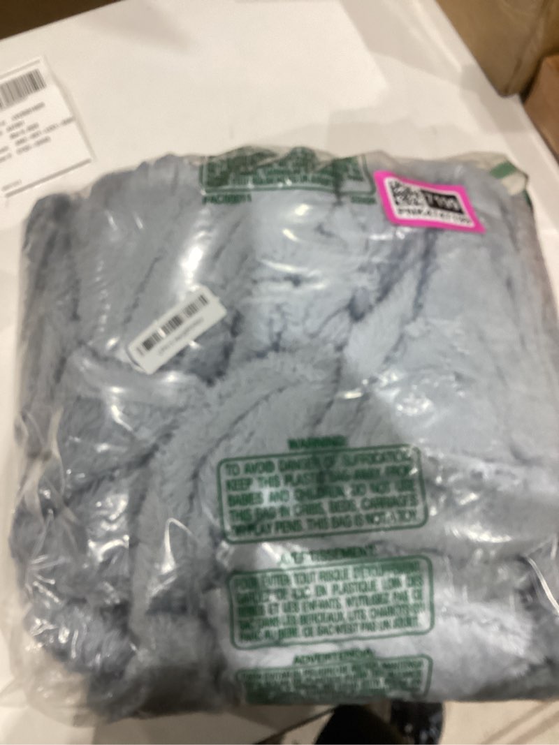 Condition photo showing Good Condition for Berkshire Blanket Classic Extra-Fluffy™ Plush Blanket, Queen Size Bed Blanket, Soft Fuzzy Fluffy Long Hair Blanket for Couch Sofa Bed, Blue Mist, 90x90 Inches Blue Mist Full/Queen