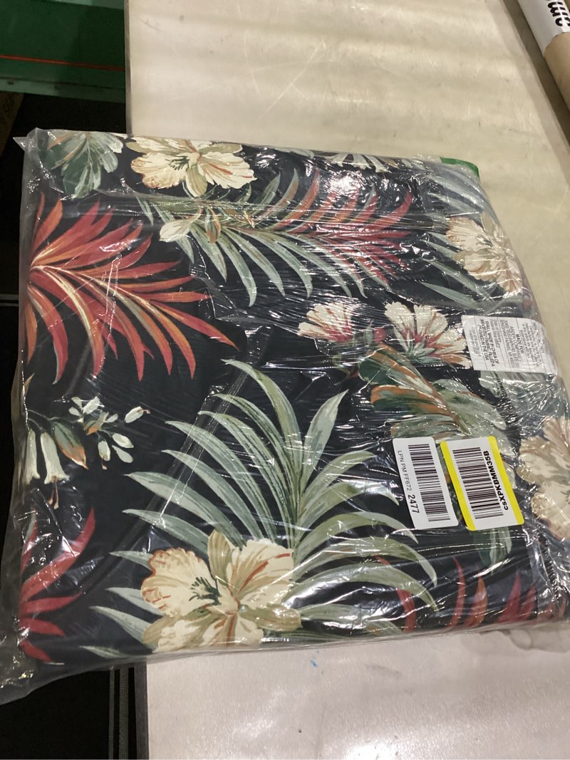 Condition photo showing Good Condition for 21 in. x 21 in. simone black tropical outdoor dining chair cushion
