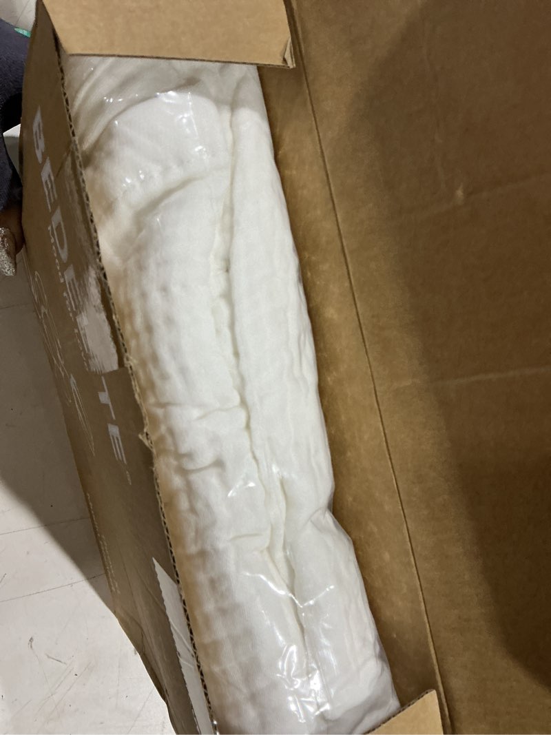 Condition photo showing Good Condition for bedelite 100% cotton muslin blankets for adults - 4-layer large throw breathable and lightweight gauze blanket for couch, bed, travel and summer, soft & cozy gift for women, white, 50"x70" white throw xl(50"x70")