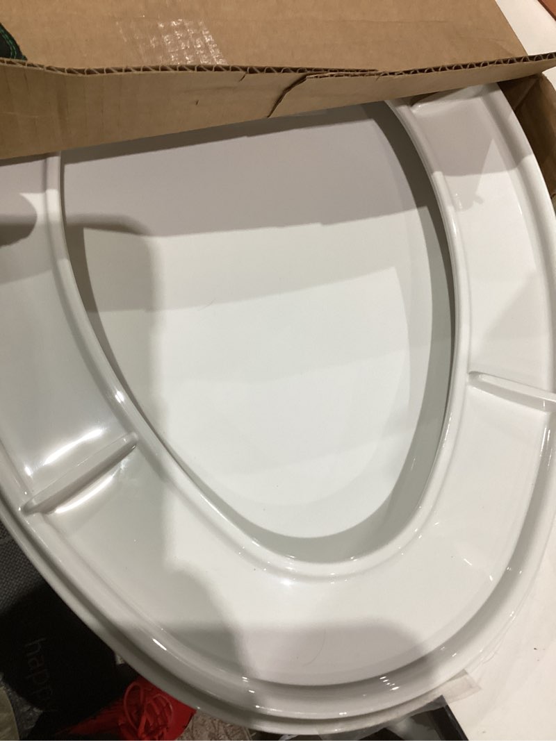 Condition photo showing Good Condition for Mayfair Caswell Modern Slow Close Toilet Seat, Durable Plastic, Elongated, White Elongated 1 Seat